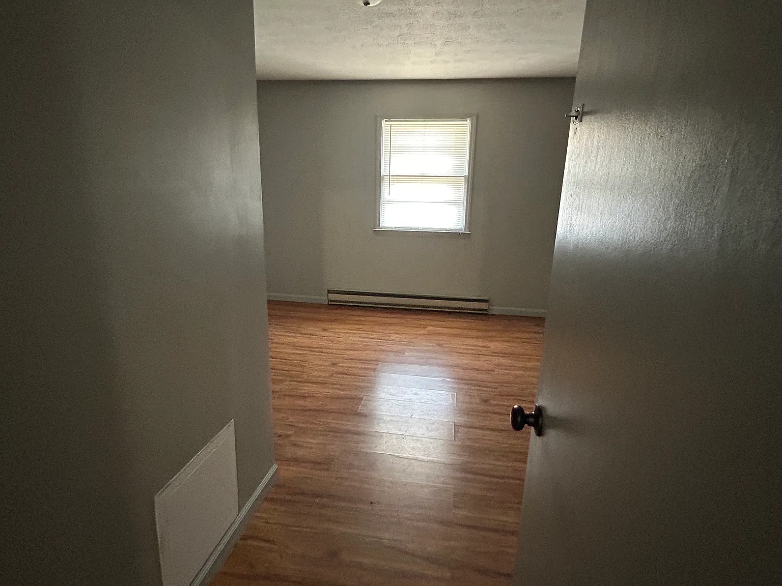 2 bed, 850 sqft, $750 — Photo 4