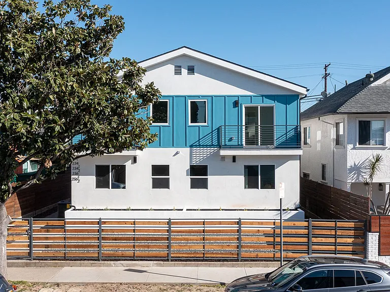 3 & 4 Bed 2-Story Townhomes with Covered Parking Spots Available! — Photo 12