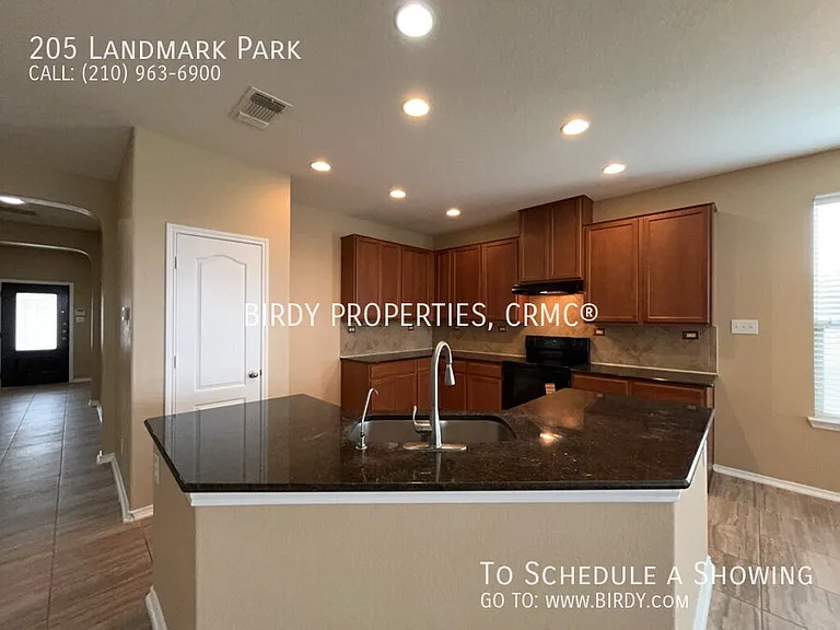 205 Landmark Park — Photo 11