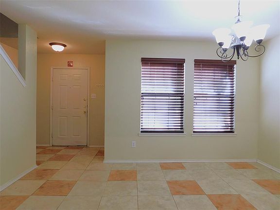 2nd image of 2801 Saddle Dr #2801
