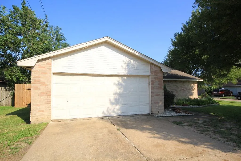 Building Photo - 24002 Silversmith Ln