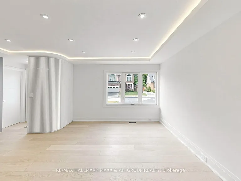 103 Ruggles Ave — Photo 5