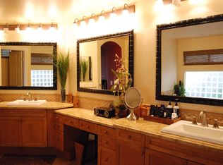 2720 Mackinnon Ranch Rd, Cardiff, CA 92007