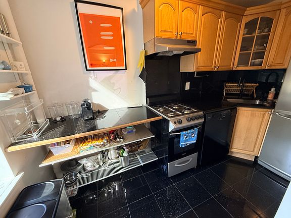 5th image of 319 E 50th St APT 4J