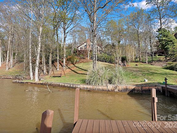 2nd image of 209 Malabar Dr