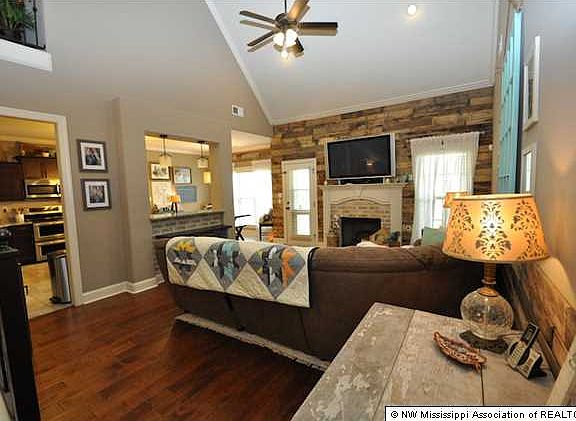 5th image of 1131 Merloun Dr