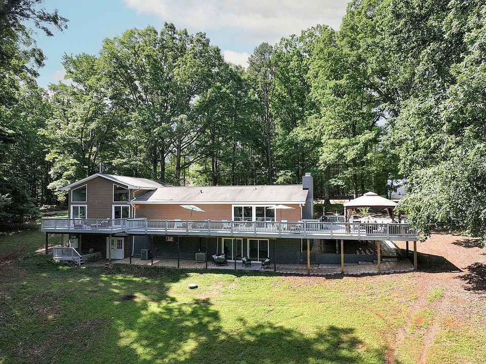 1st image of 1165 Lake Point Dr