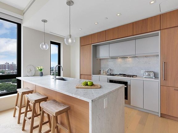 3rd image of 550 Vanderbilt Ave #1319