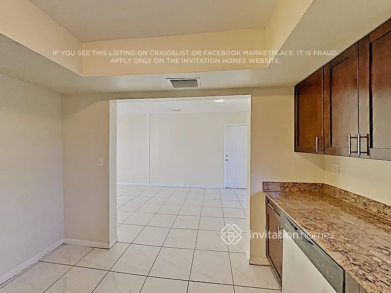 7805 NW 40th St — Photo 8