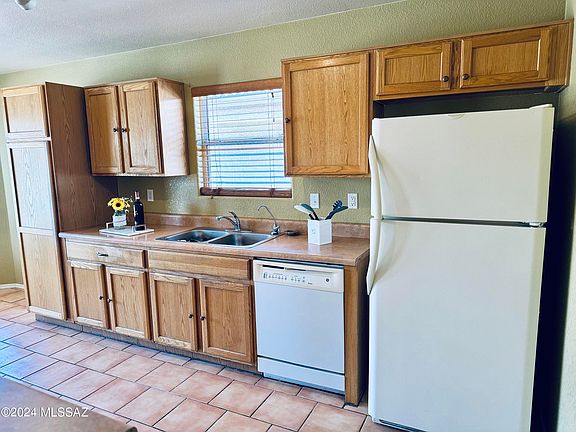 3rd image of 2342 W Silverbell Tree Dr