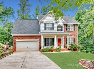 2806 Walcoourt Valley Pl, Charlotte, NC 28270