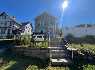 85 Mathewson St #85, Jewett City, CT 06351