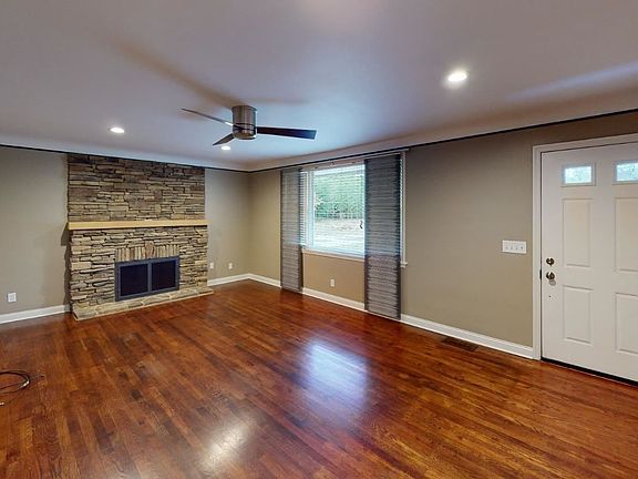 4th image of 1631 W Loveland Ave