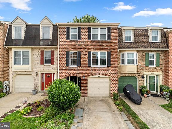 2nd image of 8039 Hollow Reed Ct