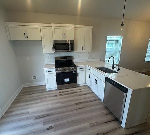 3rd image of 7041 Traditions Dr
