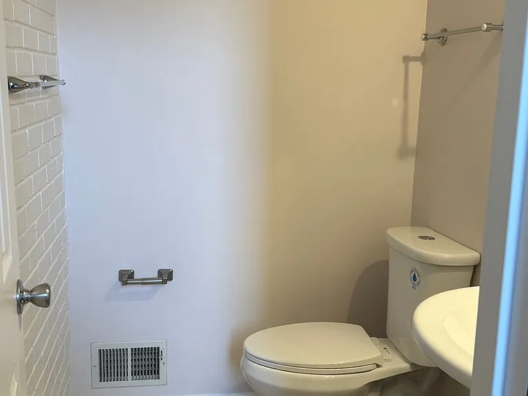 3177 Cheltenham Ct — Photo 6