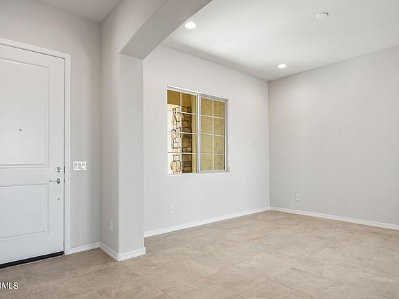 4th image of 26922 W KERRY Lane