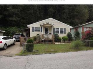 726 57th St SE, Charleston, WV 25304
