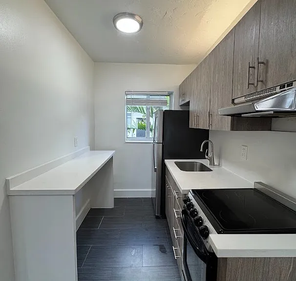 1035 9th St #5 — Photo 3