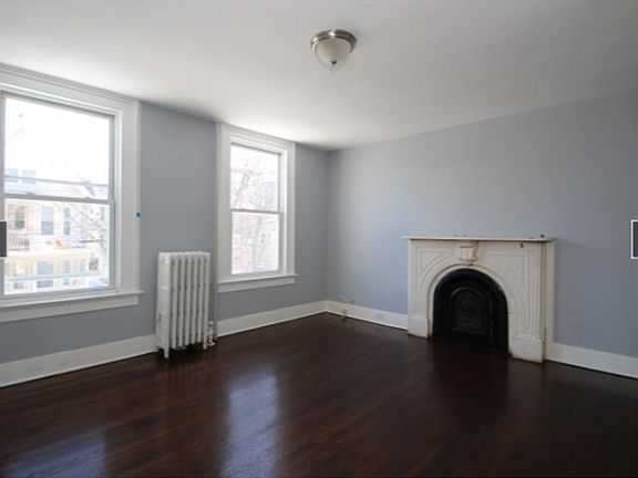 5th image of 54 Kensington St #2