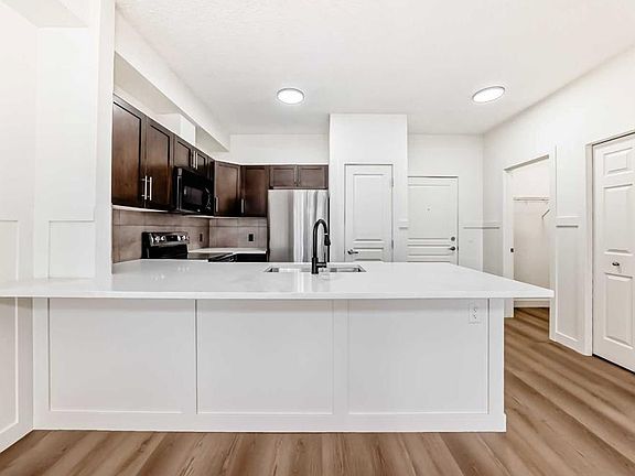 5th image of 22 S Panatella Rd NW #101