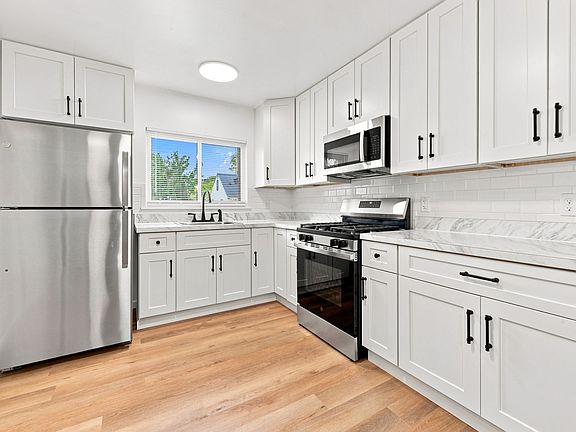 3rd image of 22529 Tuscany Ave