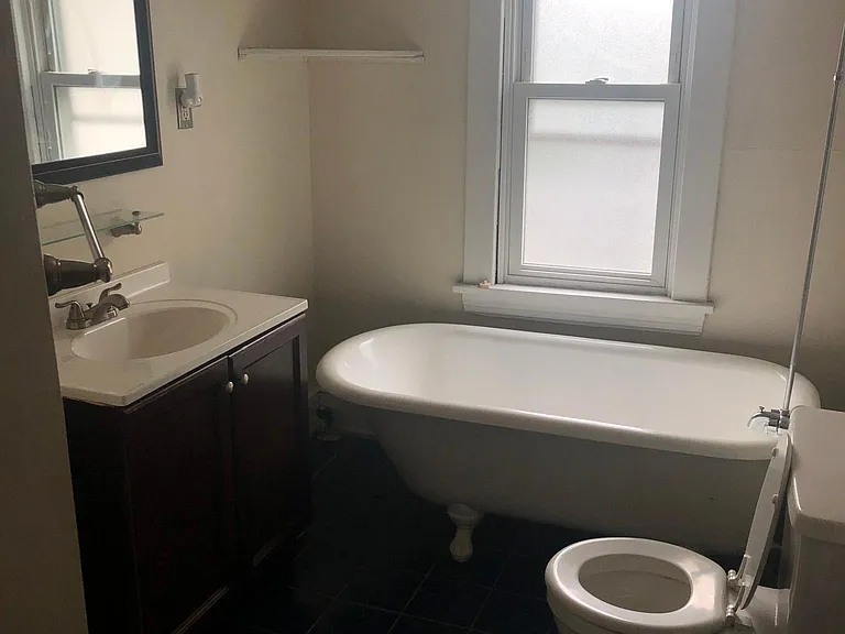 1373 Cove Ave — Photo 7