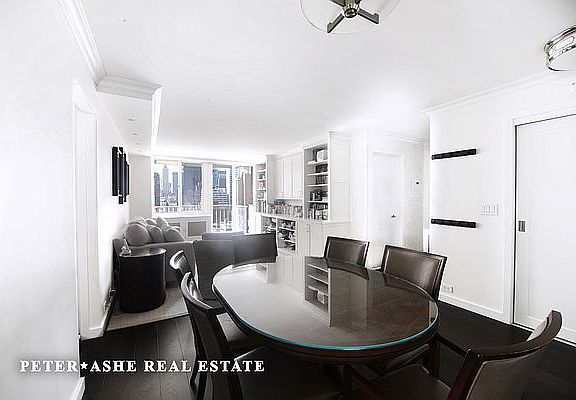4th image of 220 E 65th St APT 20C