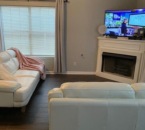 5th image of 2516 Golden Park Ln
