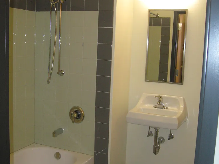 5628 S Halsted St #1 — Photo 8