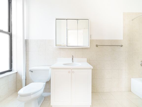 5th image of 66 W 77th St APT 64