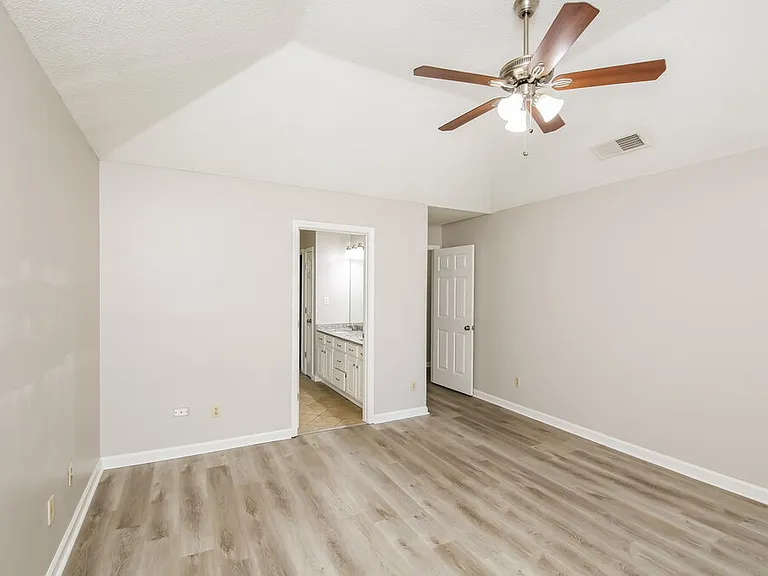 956 Jessica Lauren Cv — Photo 9