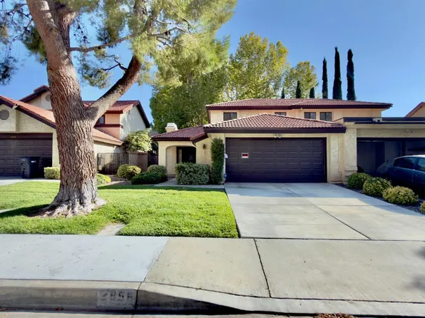 2856 Dartmouth Dr, Lancaster, CA 93536