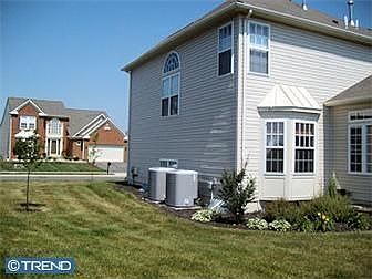 4th image of 126 Tweedsmere Dr
