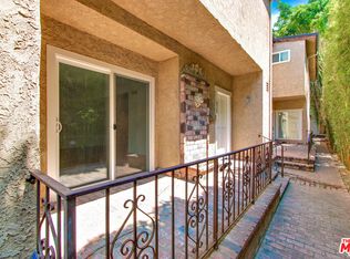 828 Westmount Dr, West Hollywood, CA 90069