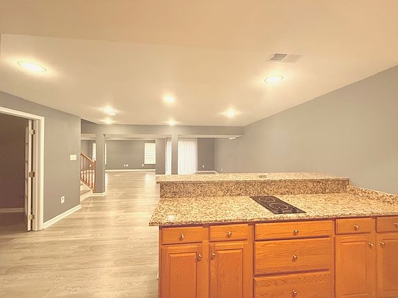5th image of 10196 Breezeway Dr