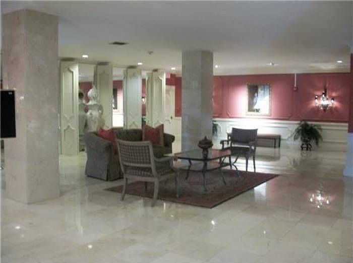 LOBBY RECEPTION