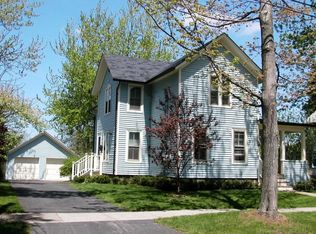 88 Roselawn Ave #2, Fairport, NY 14450