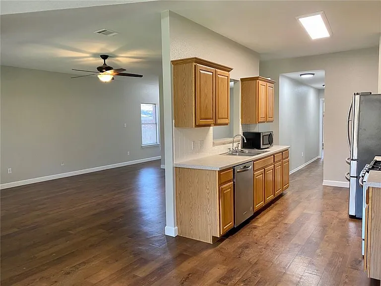 2307 Vernell Way — Photo 8