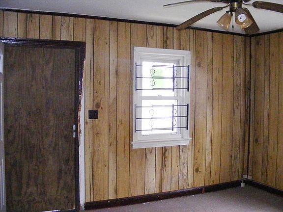 2nd image of 1007 Clovis Ave
