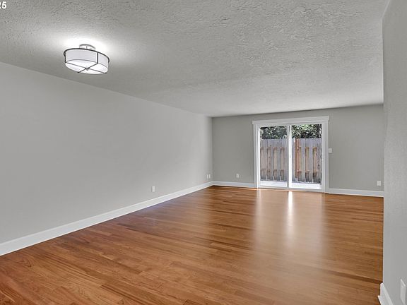 5th image of 4425 Cornwall St #7