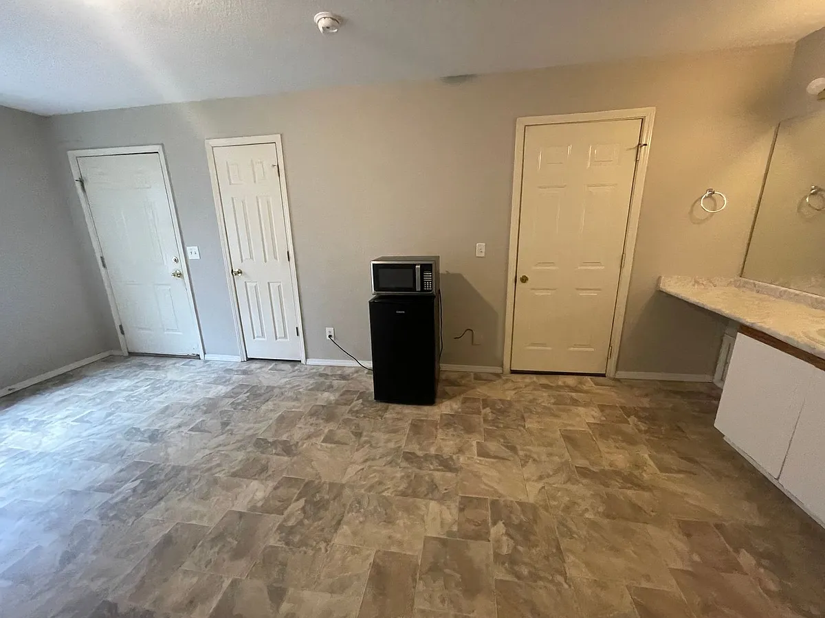 Building Photo - 200 Golf View Dr #D-4