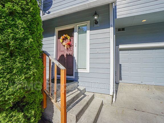4th image of 2839 NE Stapleton Rd