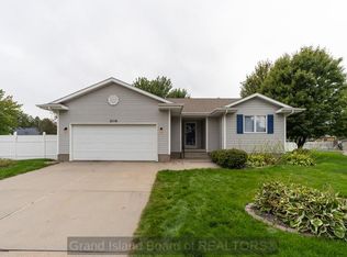 2110 Topeka Cir, Grand Island, NE 68803