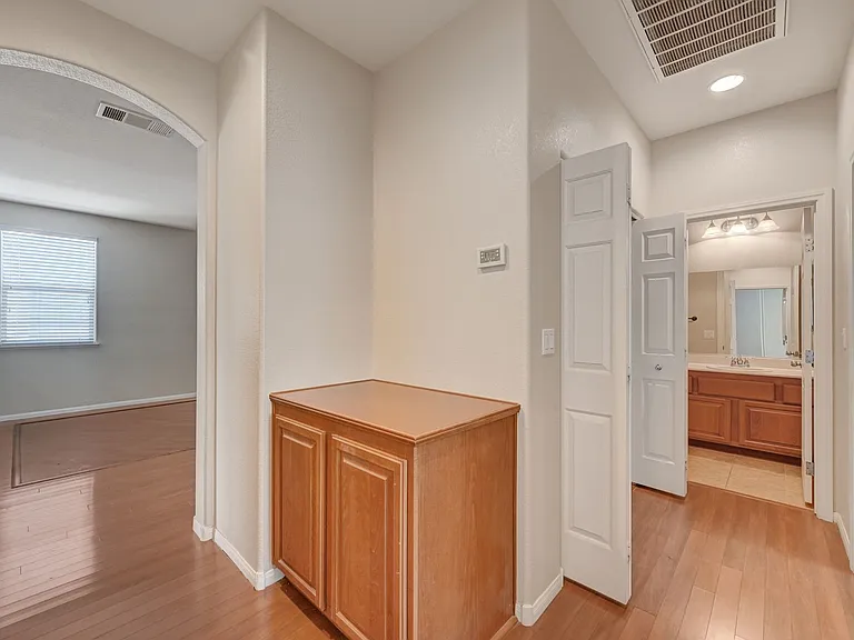 4421 Desert Home Ave — Photo 35