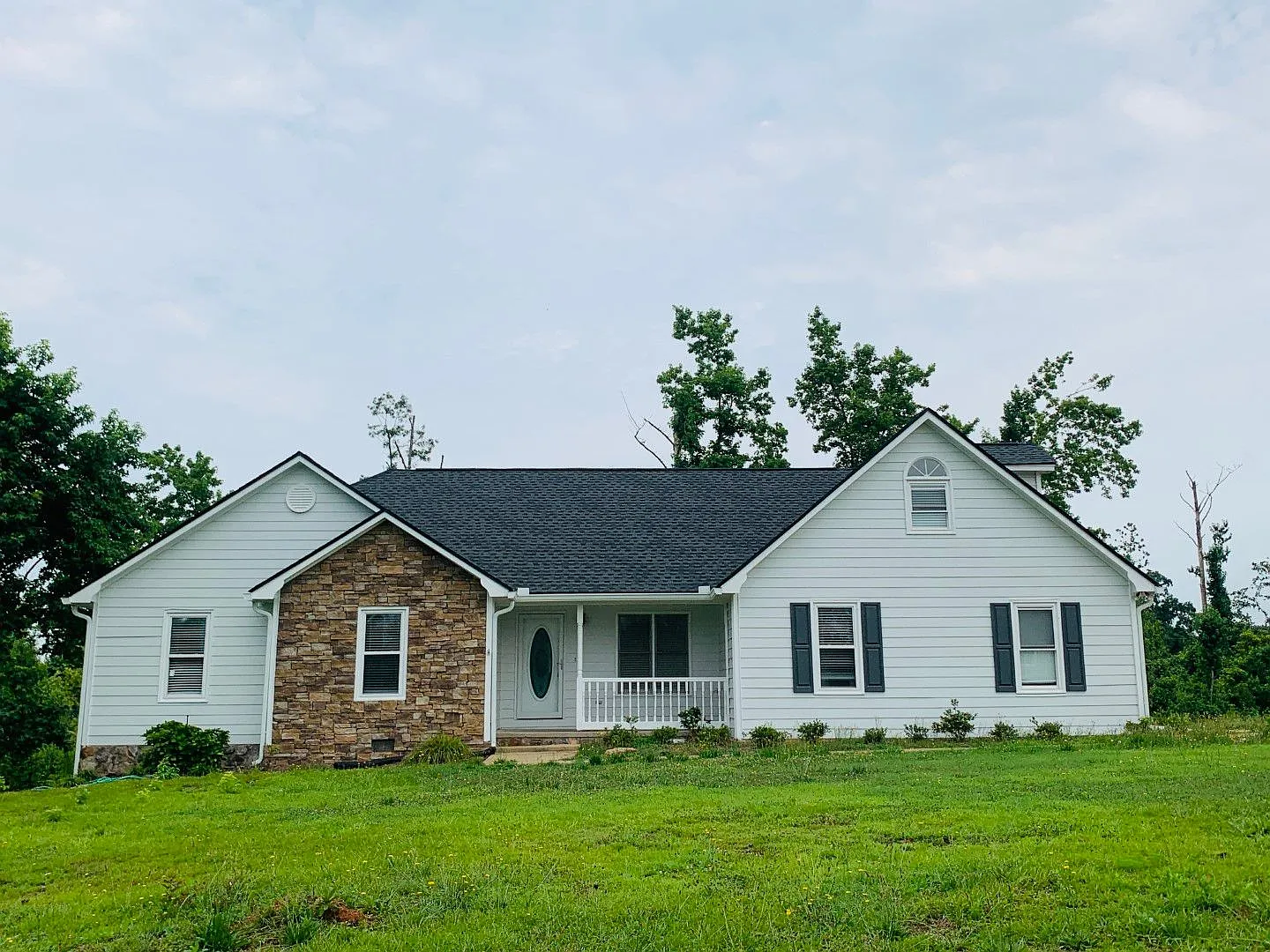 Great location, private/wooded lot, large deck, 4th bedroom up w/attic storage, 2 car garage, ful... — Photo 2