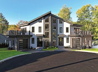 18 Josselyn Pl #18, Newton Highlands, MA 02461