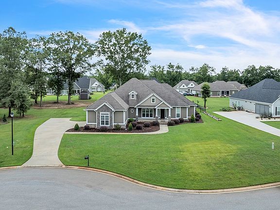 3rd image of 118 Trillium Ct