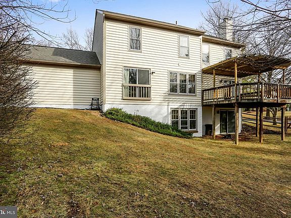 3rd image of 8600 Lime Kiln Ct
