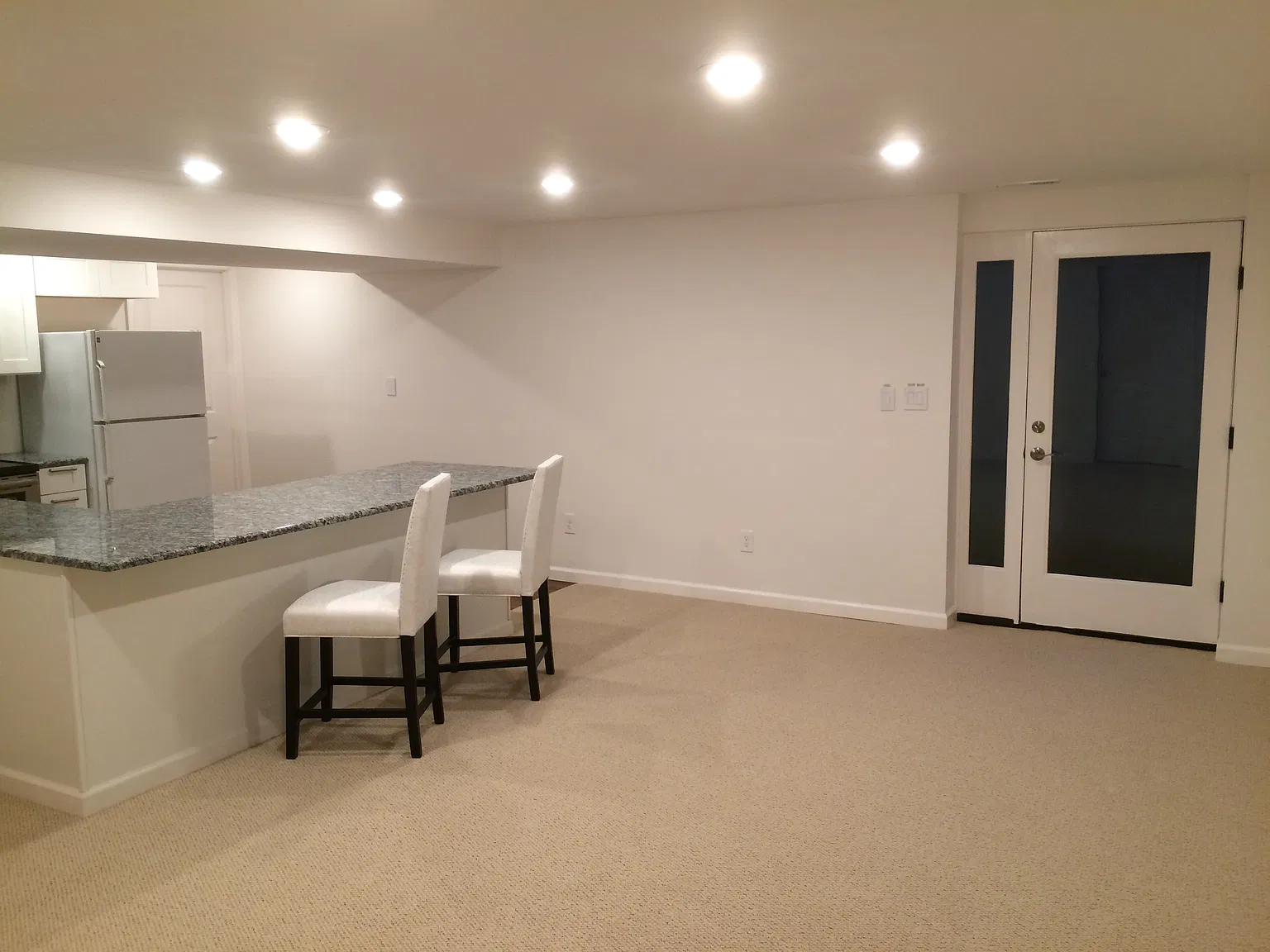 1 bed, 850 sqft, $1,800 — Photo 2